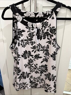 WHBM, Two in One Black & White Floral Reversible Sleeveless Tank